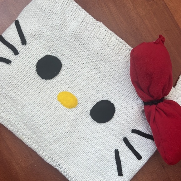Hello Kitty Knit Bag - Picture 4 of 6